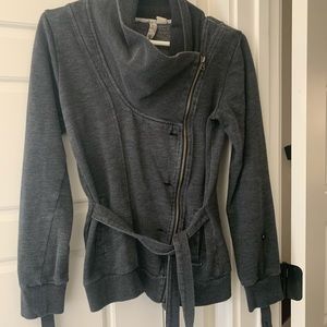 Versatile jacket with asymmetrical zipper